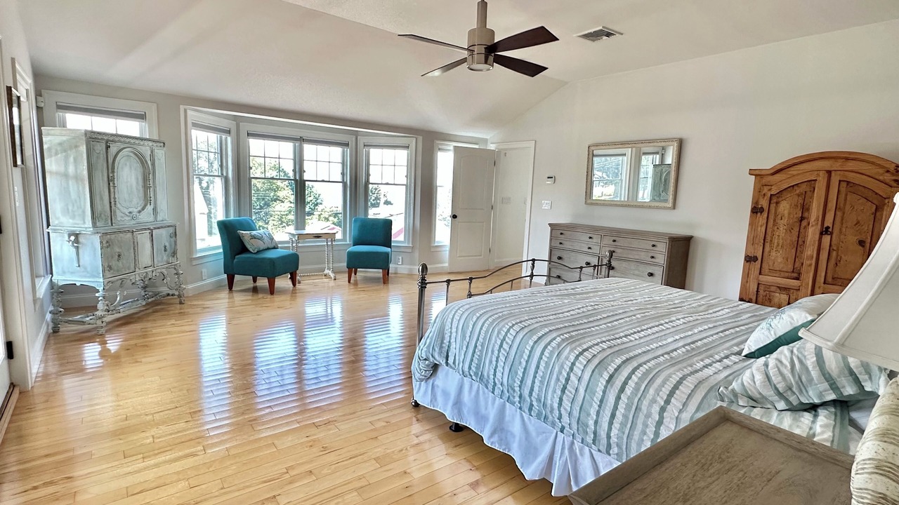 Photo of Bedroom in Jamestown Shores