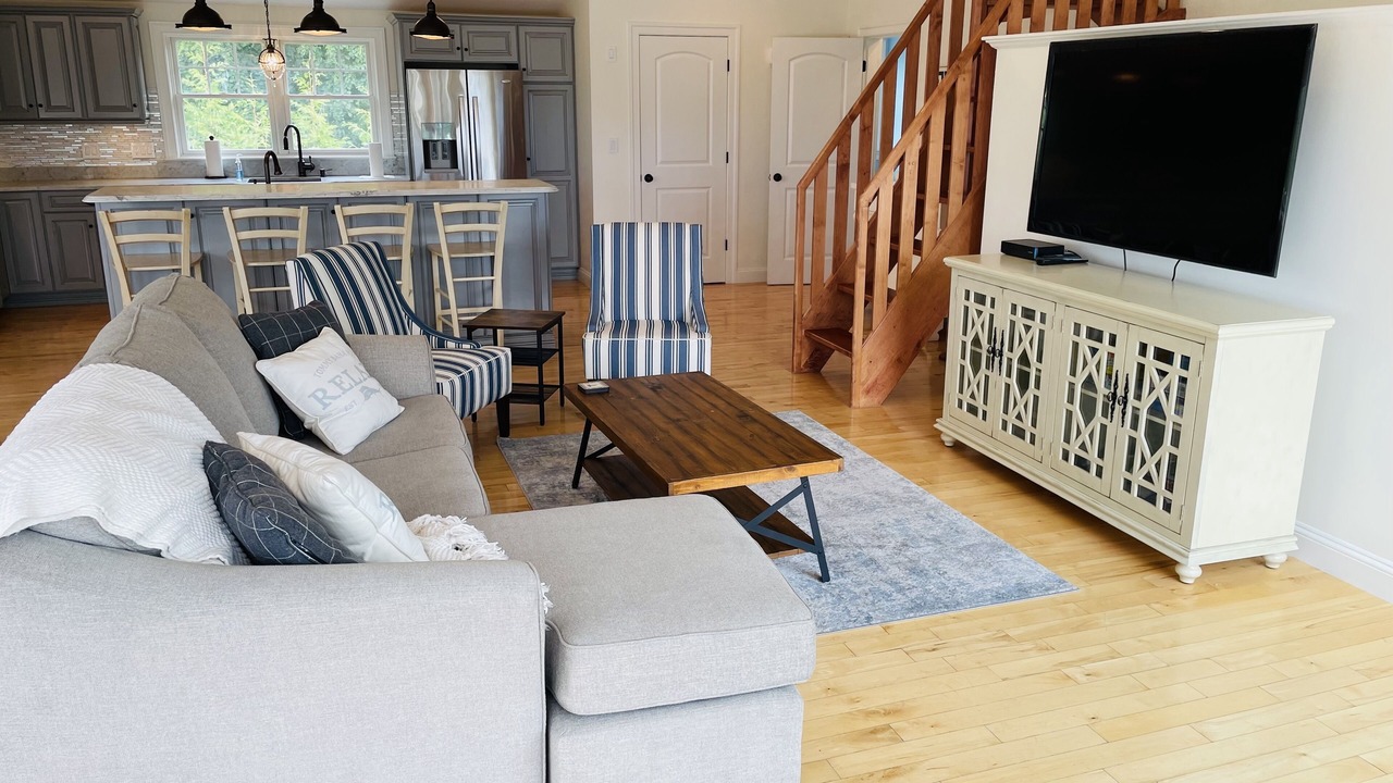 Photo of Livingroom in Jamestown Shores