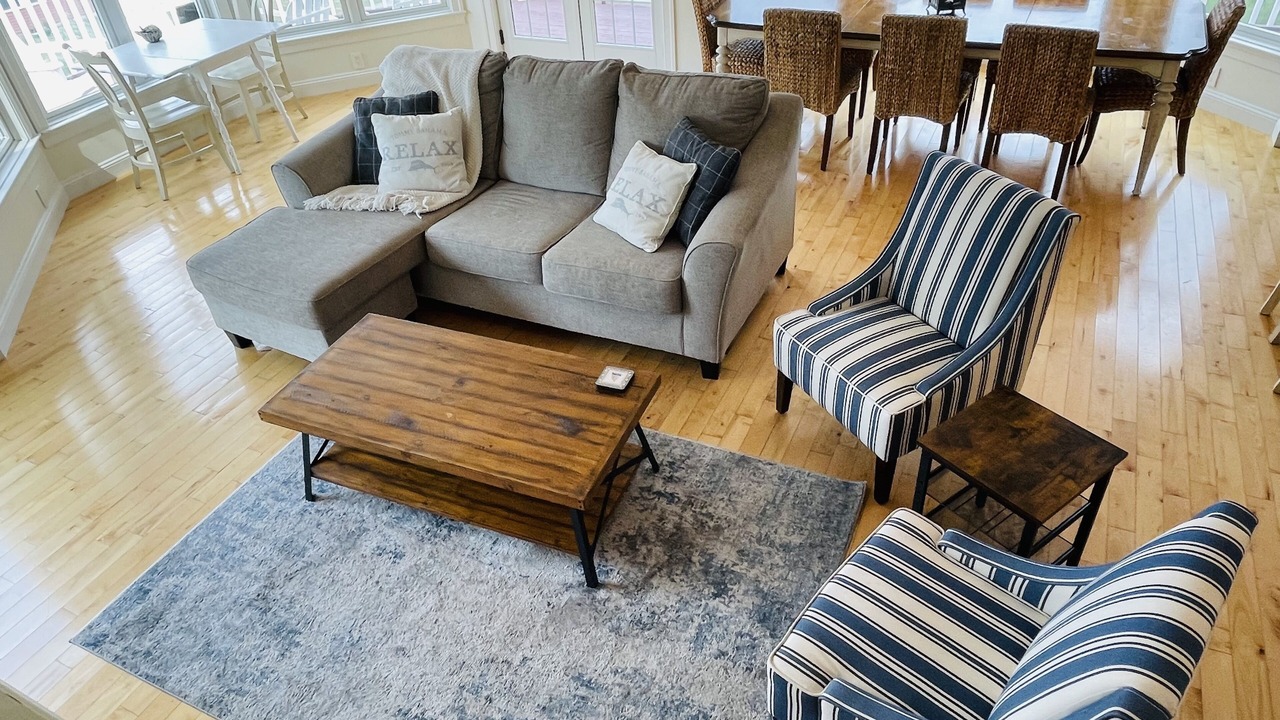 Photo of Livingroom in Jamestown Shores