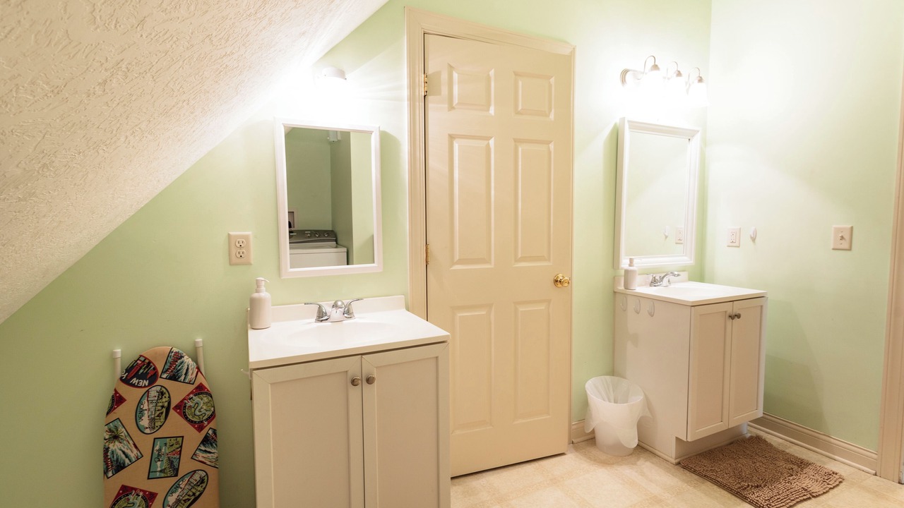 Photo of Bathroom in Oberlin