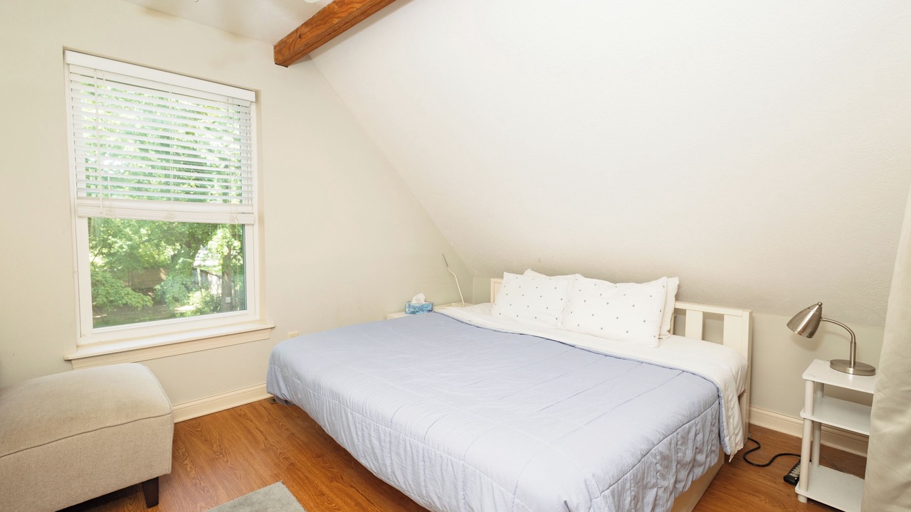 Photo of Bedroom in Oberlin