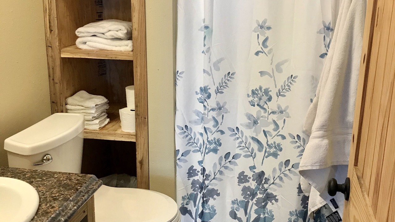 Photo of Bathroom in Theriot