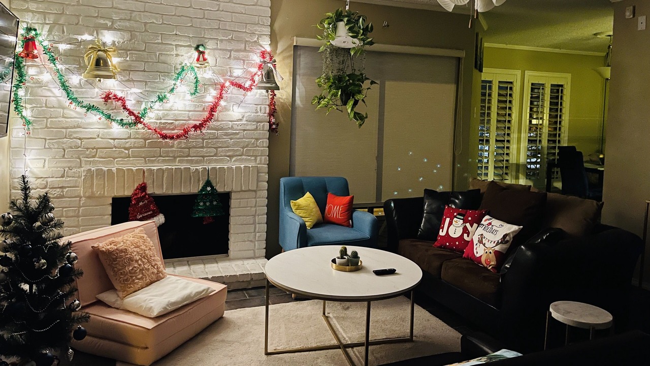 Photo of Livingroom in Far North Dallas