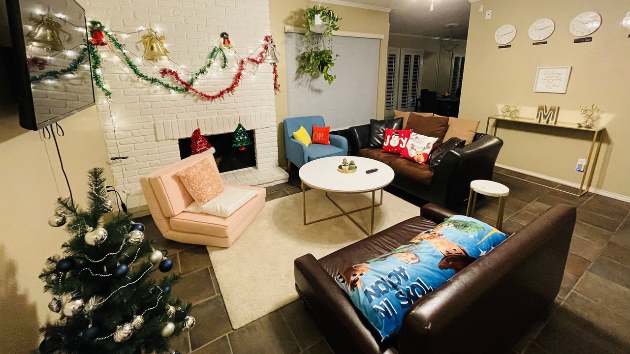 Photo of Livingroom in Far North Dallas