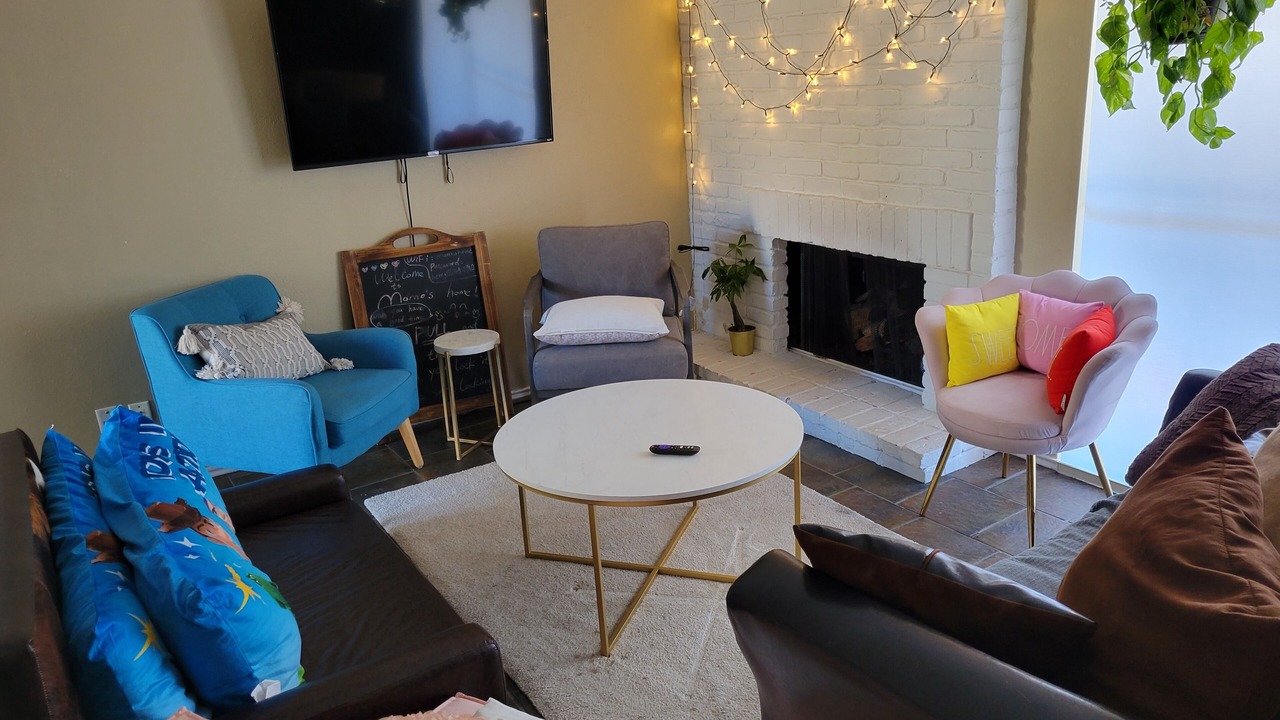 Photo of Livingroom in Far North Dallas