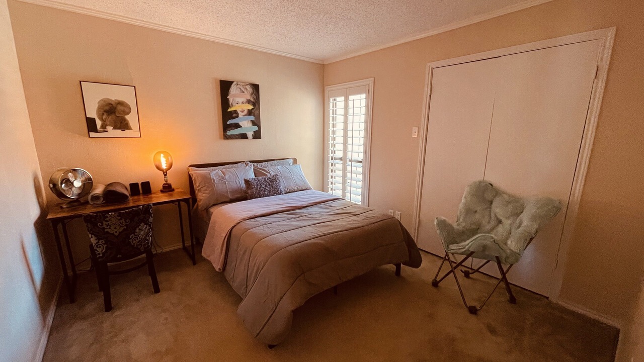 Photo of Bedroom in Far North Dallas