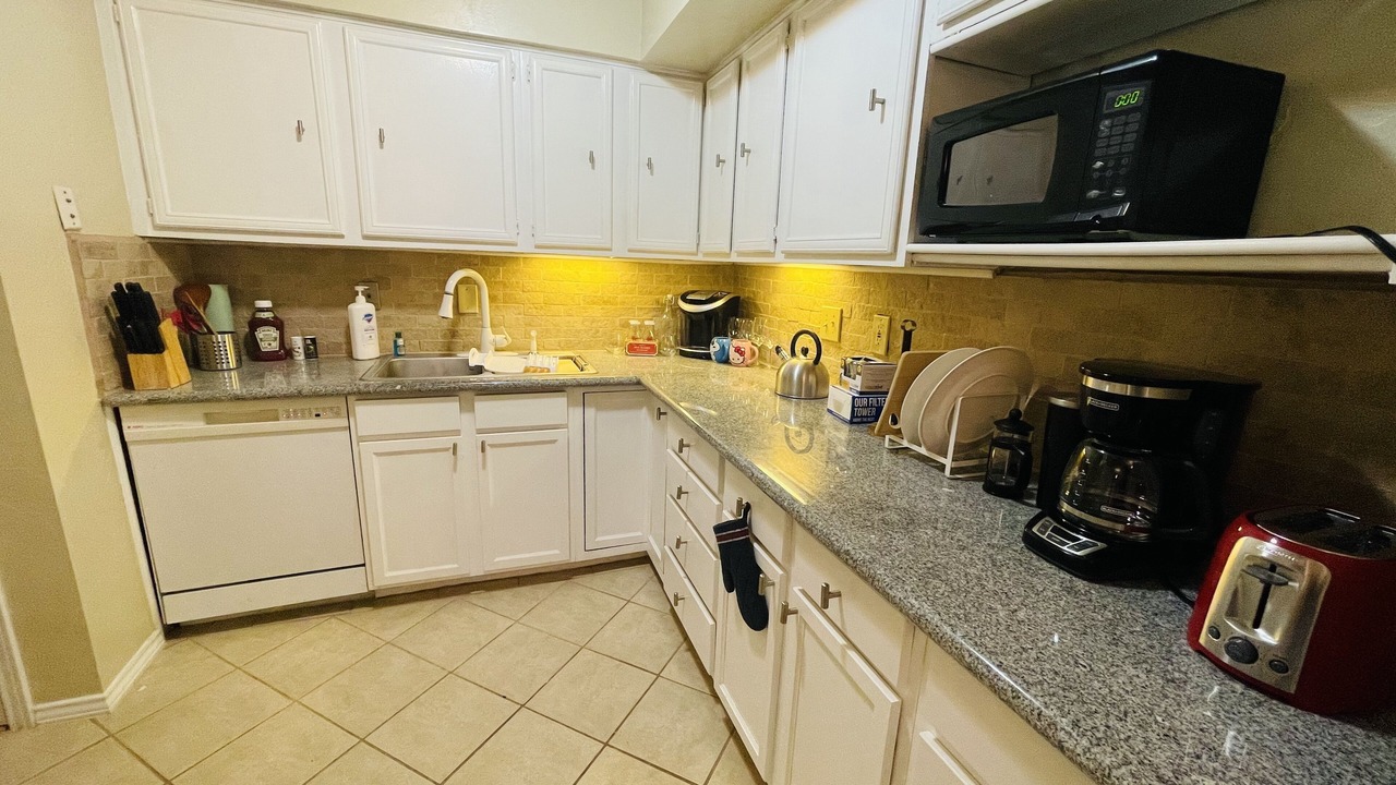Photo of Kitchen in Far North Dallas