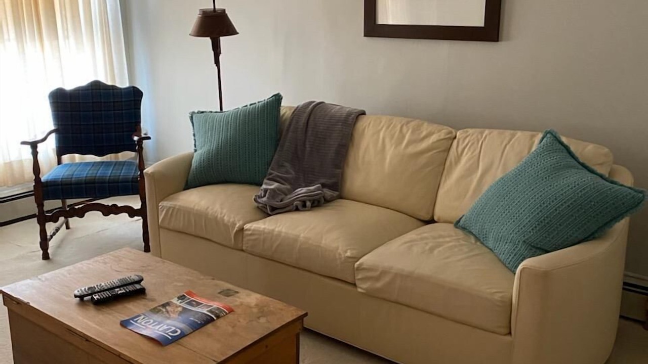 Photo of Livingroom in Clayton