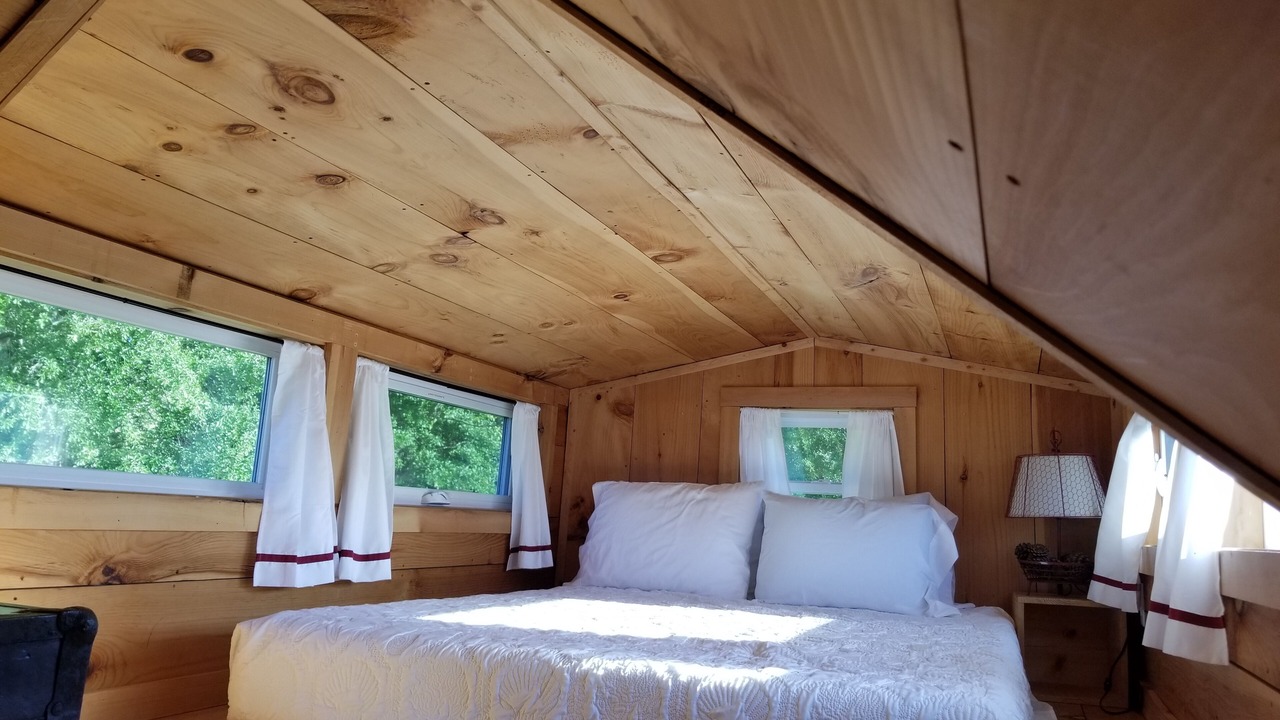 Photo of Bedroom in Georgia Coast