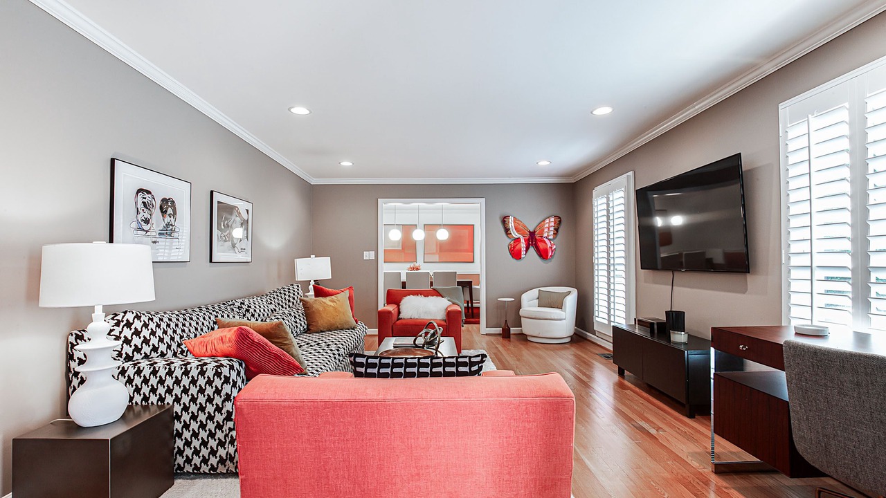 Photo of Livingroom in Sandy Springs