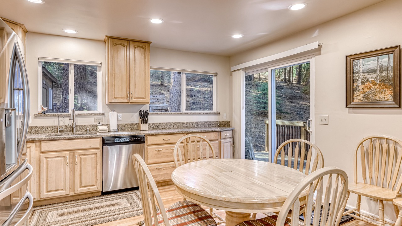 Photo of Kitchen in North Upper Truckee