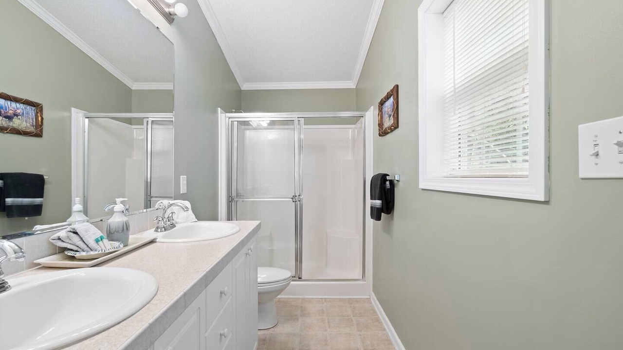 Photo of Bathroom in Pineola