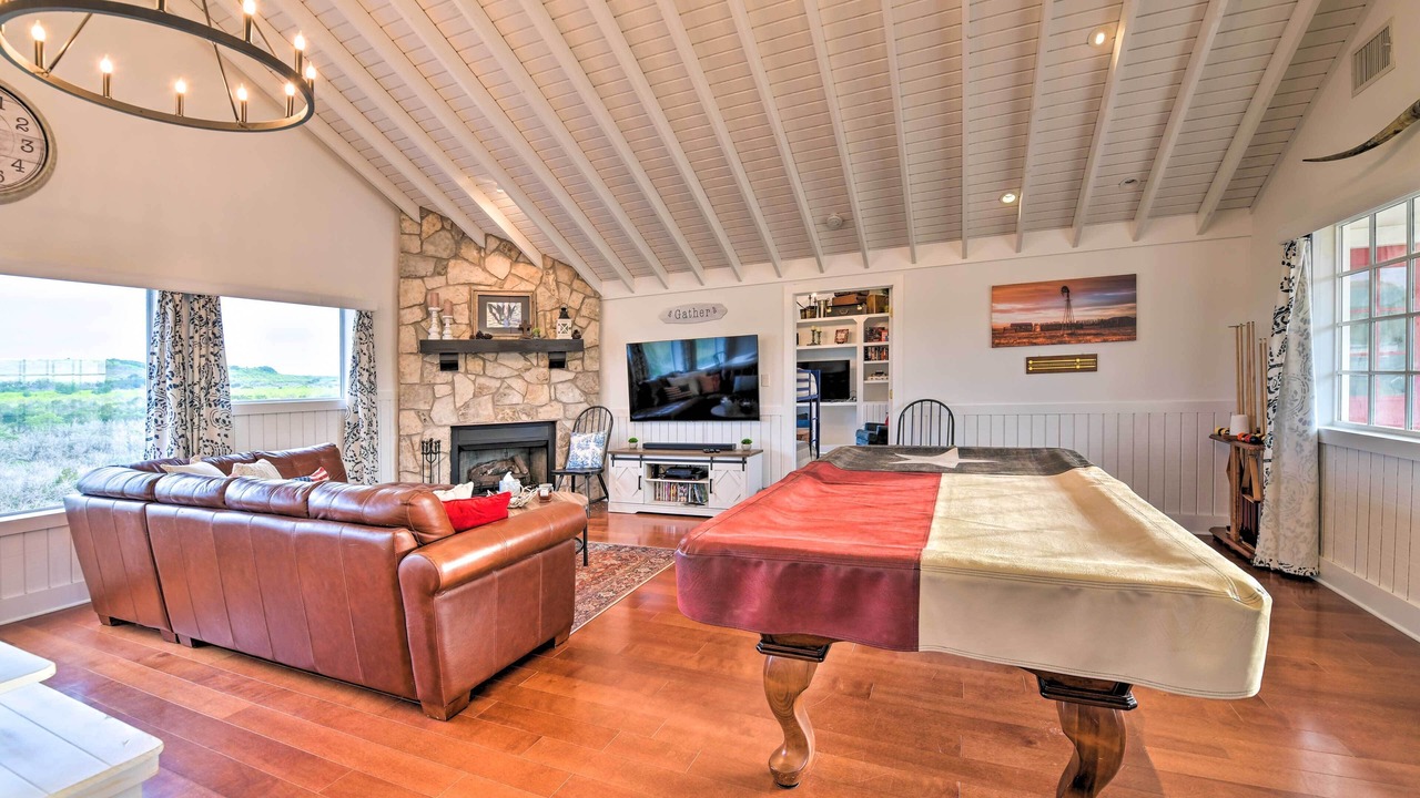 Photo of Livingroom in Palo Pinto County