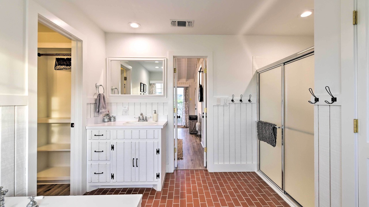 Photo of Bathroom in Palo Pinto County