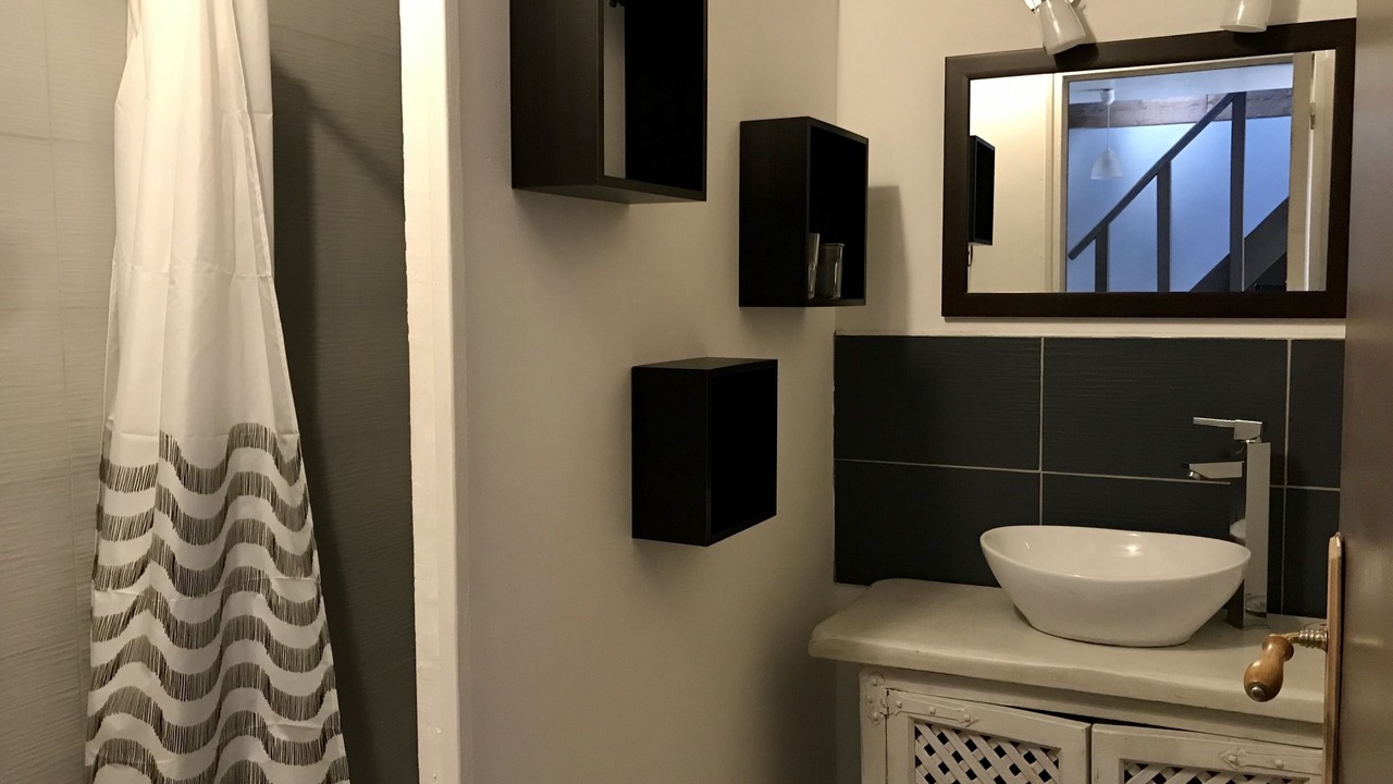 Photo of Bathroom in Commana