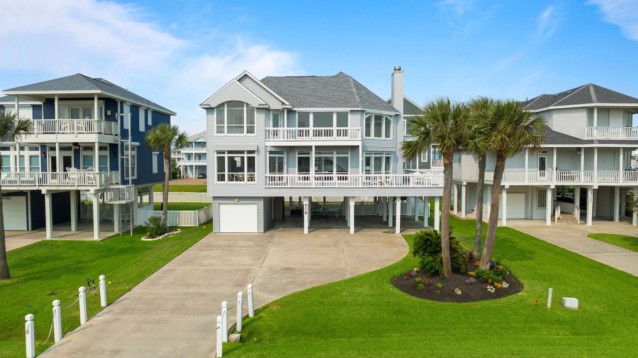 Photo of Outdoor in Pirates Beach West