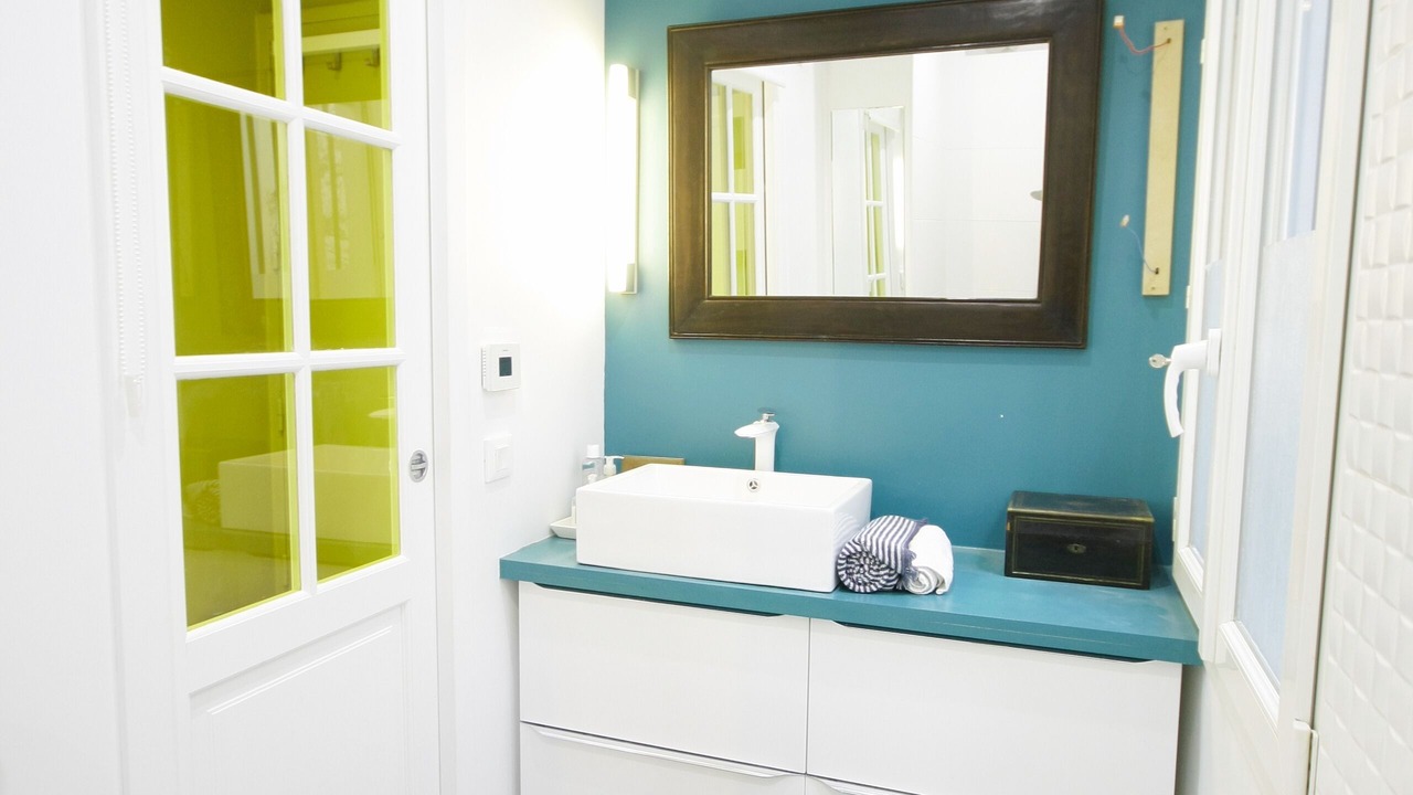 Photo of Bathroom in Quartier du Faubourg-Montmartre