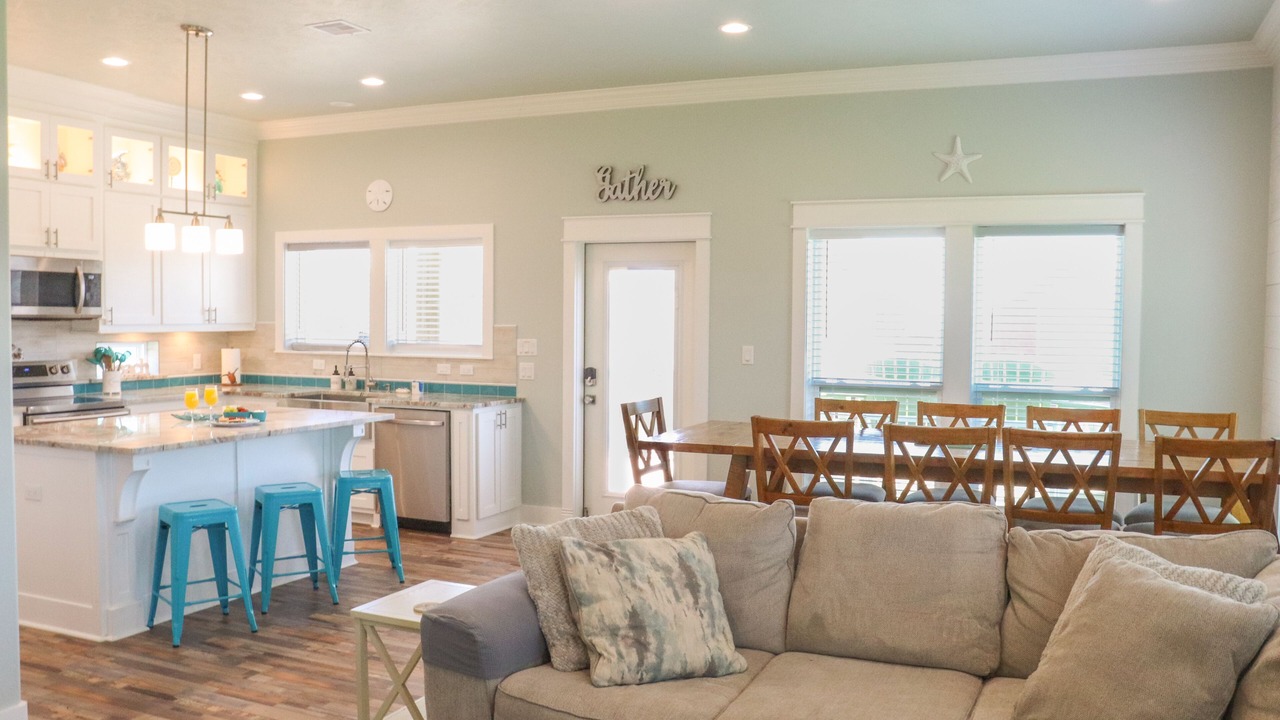 Photo of Livingroom in Crystal Beach