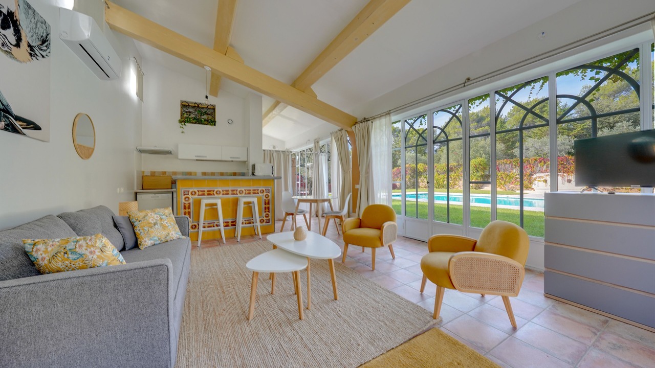 Photo of Livingroom in Puget