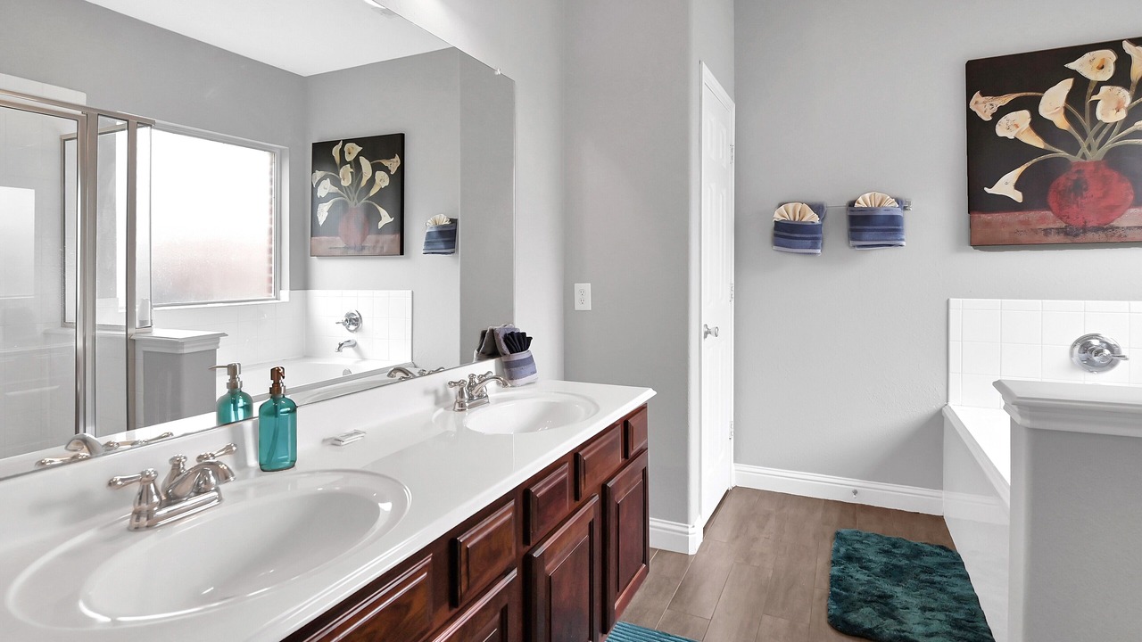 Photo of Bathroom in Spring