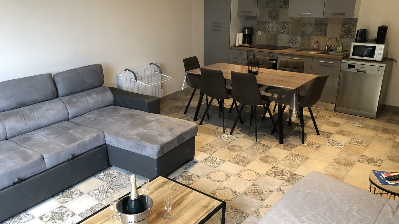 Photo of Livingroom in Clermont-Creans