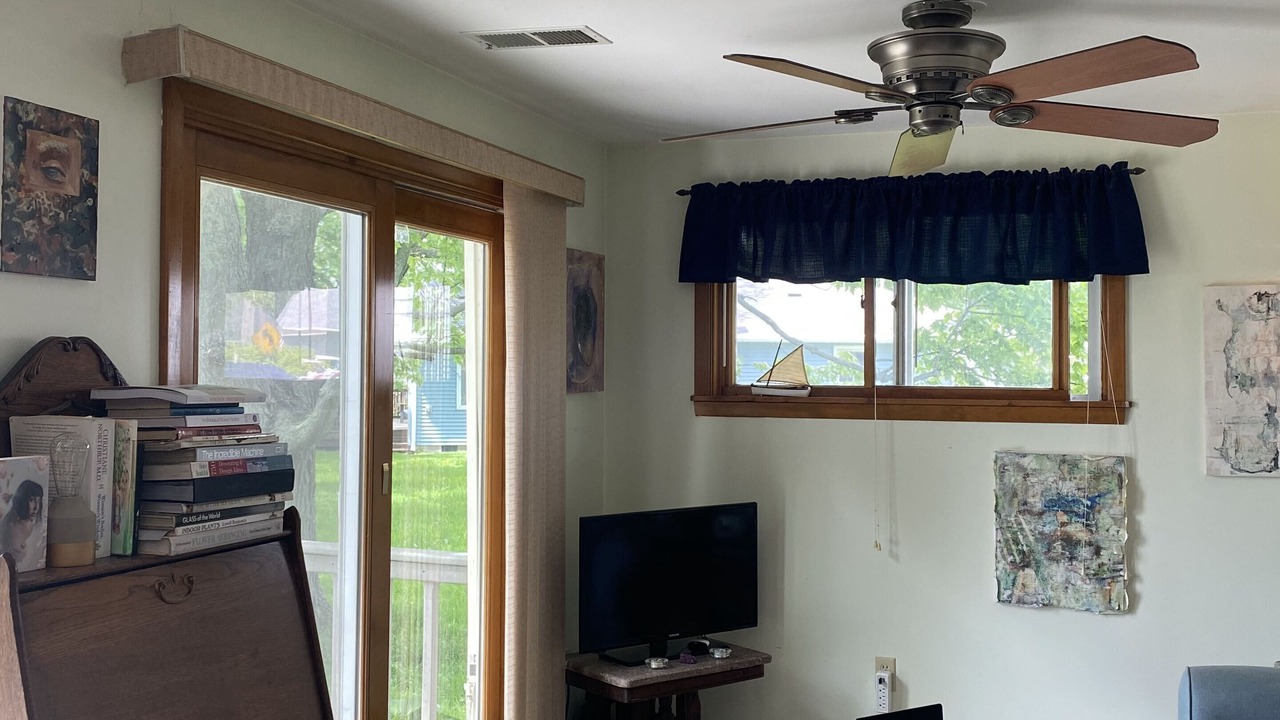 Photo of Livingroom in Bemus Point