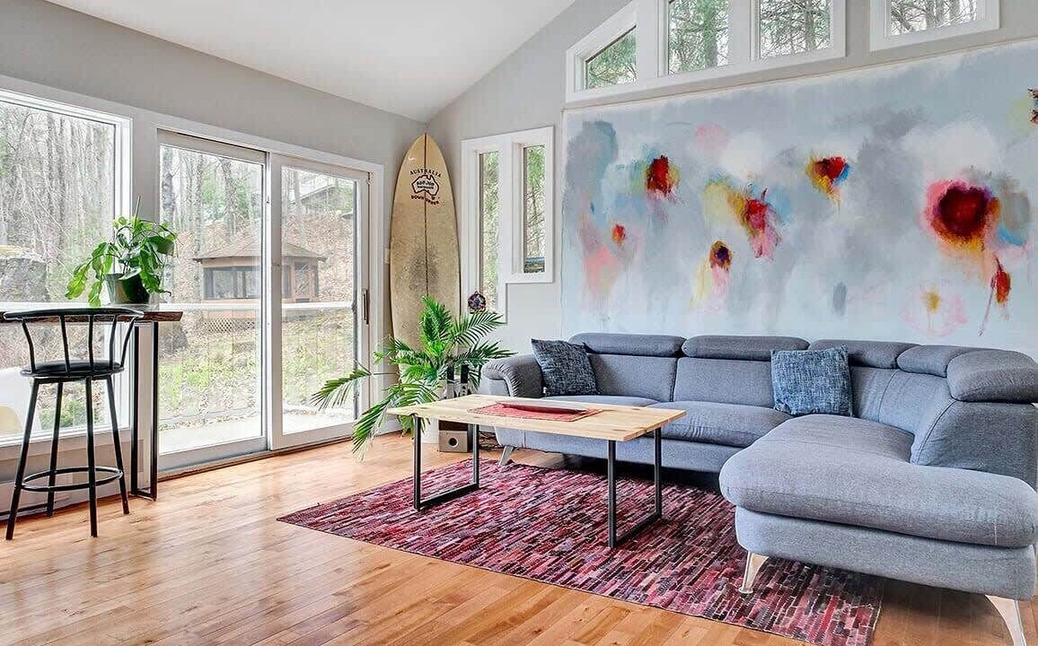 Photo of Livingroom in Val-des-Monts