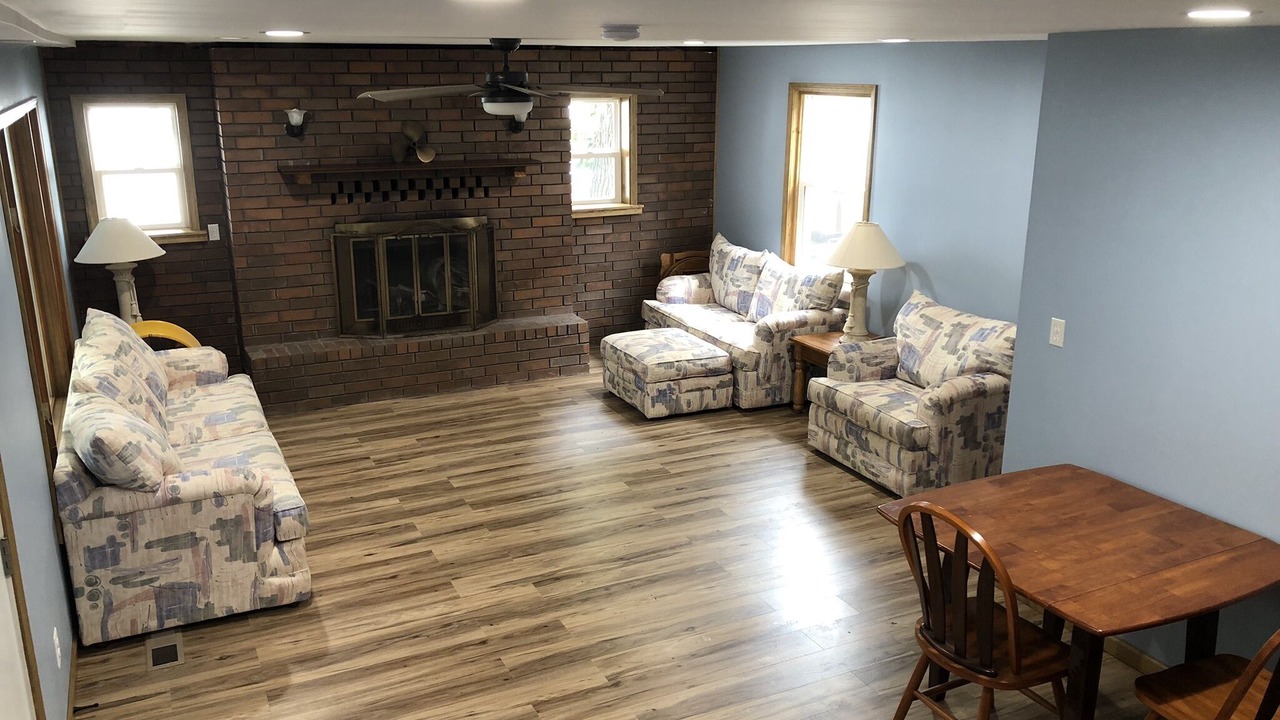 Photo of Bedroom in Solon Mills