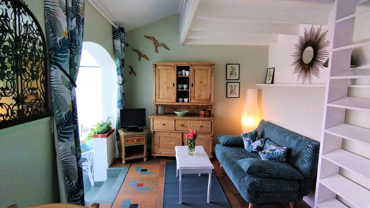 Photo of Livingroom in Saint-Marc-sur-Mer