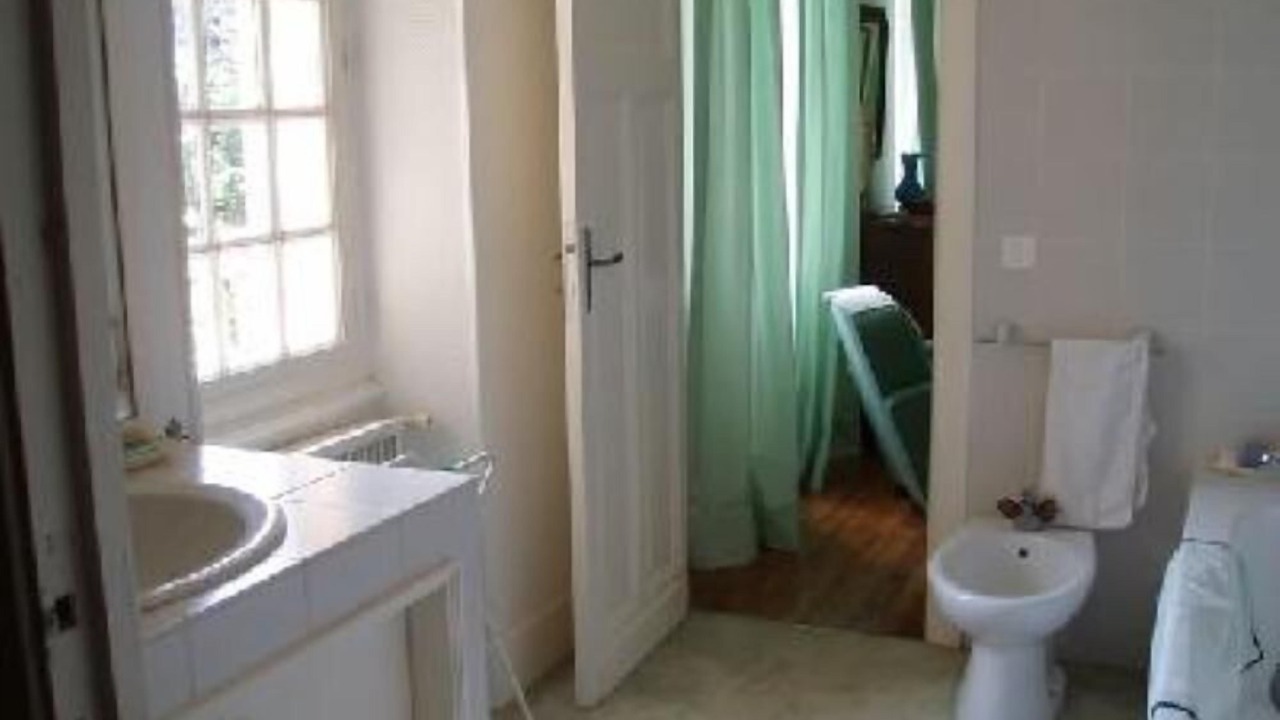 Photo of Bathroom in Villesiscle