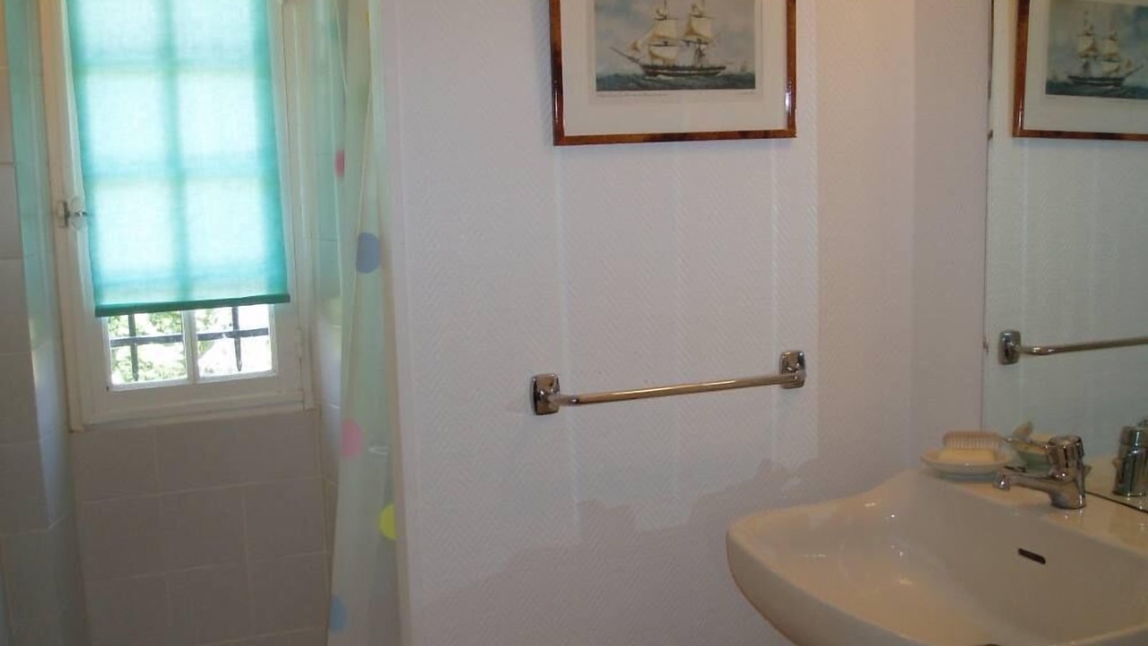 Photo of Bathroom in Villesiscle