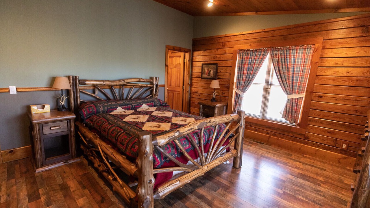 Photo of Bedroom in Russell
