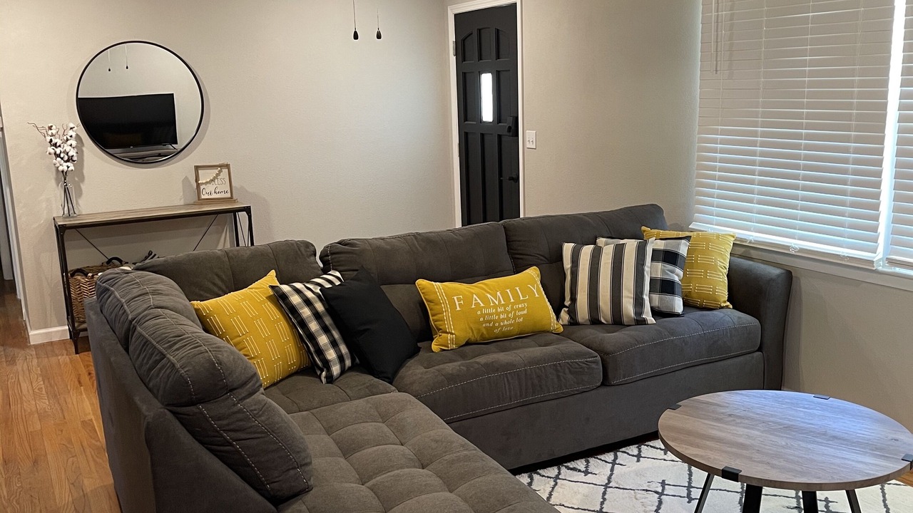 Photo of Livingroom in Rolla