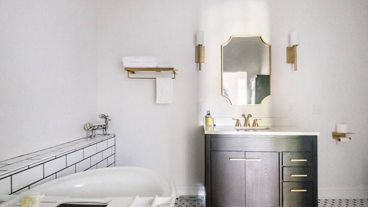 Photo of Bathroom in Shelbyville