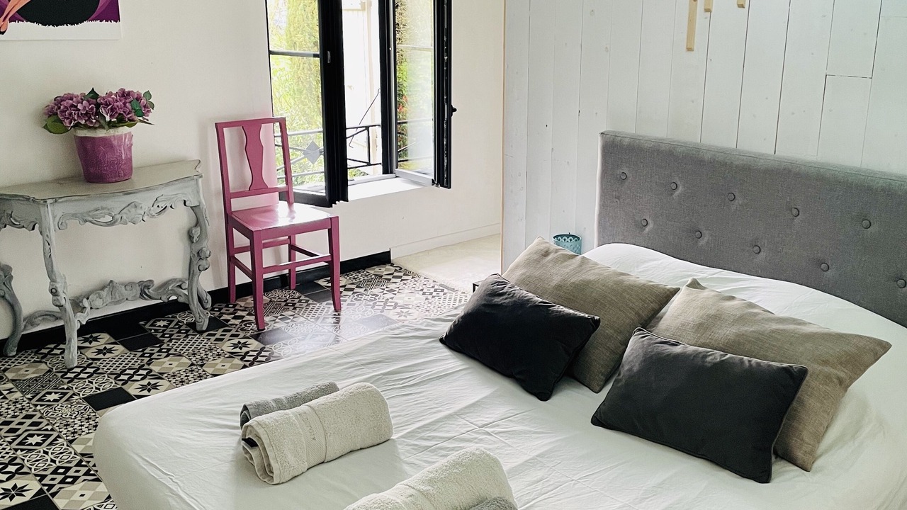 Photo of Bedroom in Saint-Jean-de-Liversay