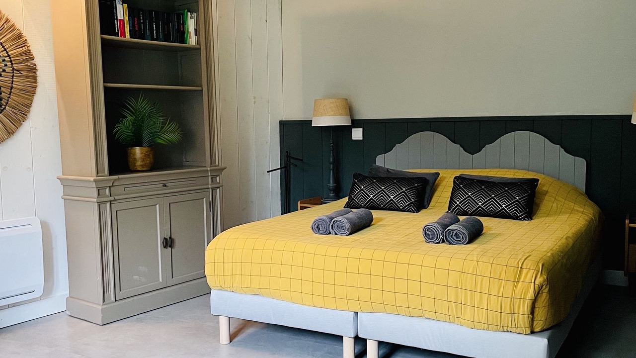Photo of Bedroom in Saint-Jean-de-Liversay