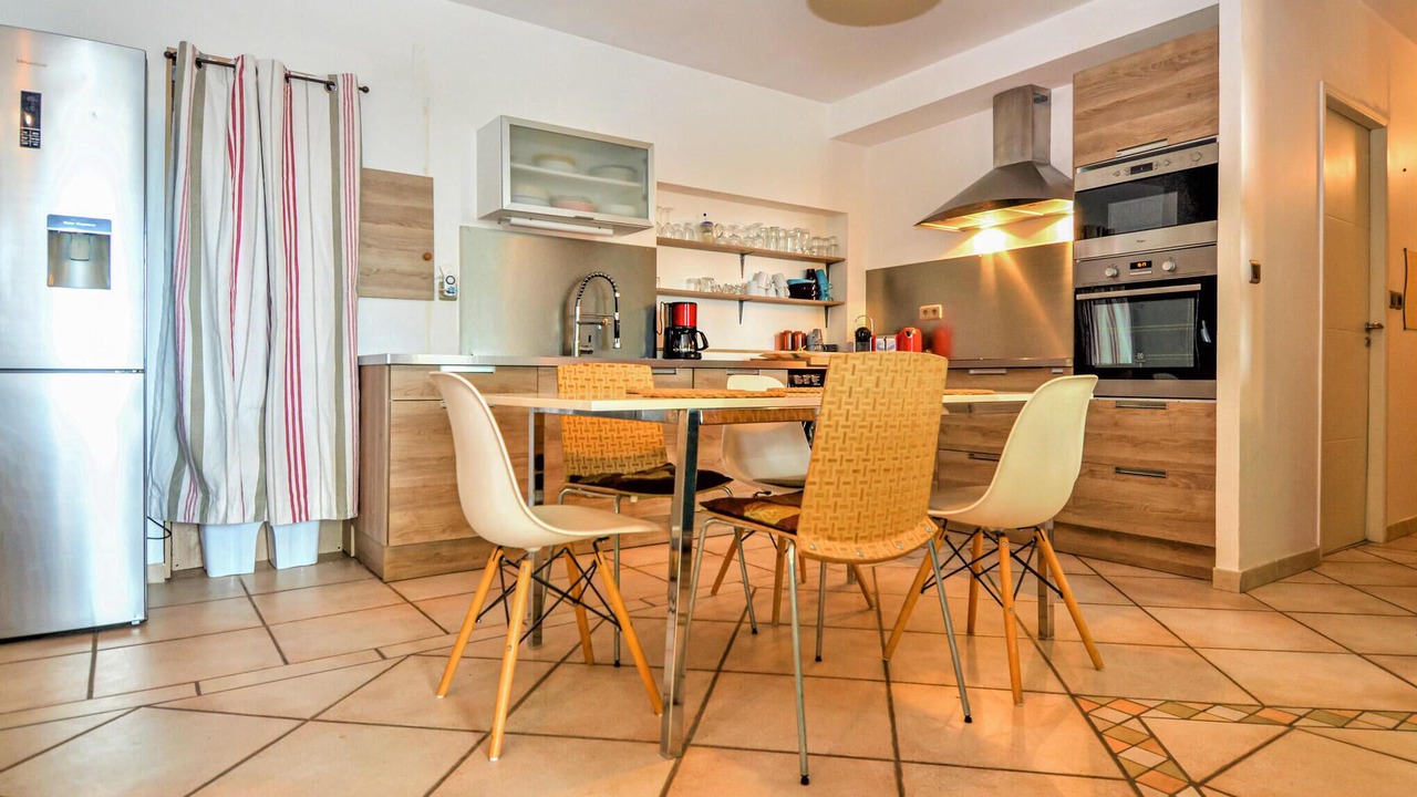 Photo of Bedroom in Violes