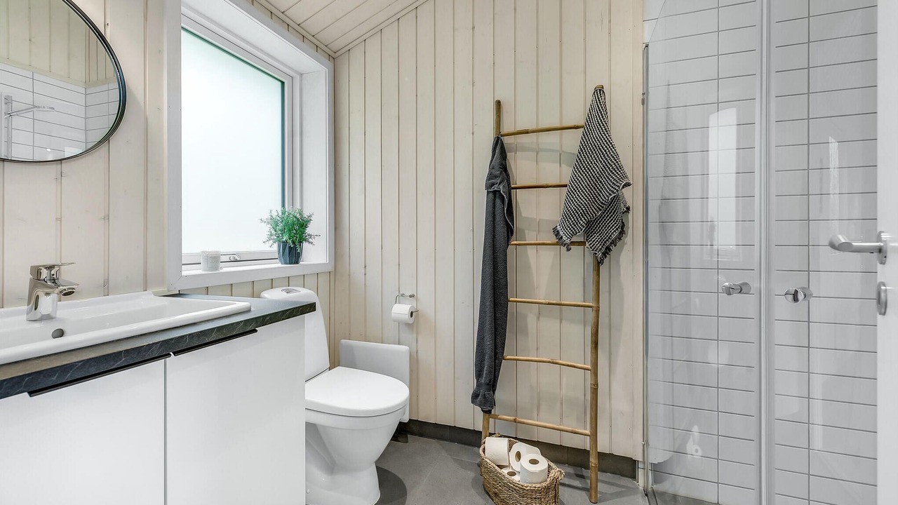 Photo of Bathroom in Mommark Strand