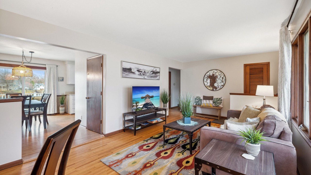 Photo of Livingroom in West Bloomington