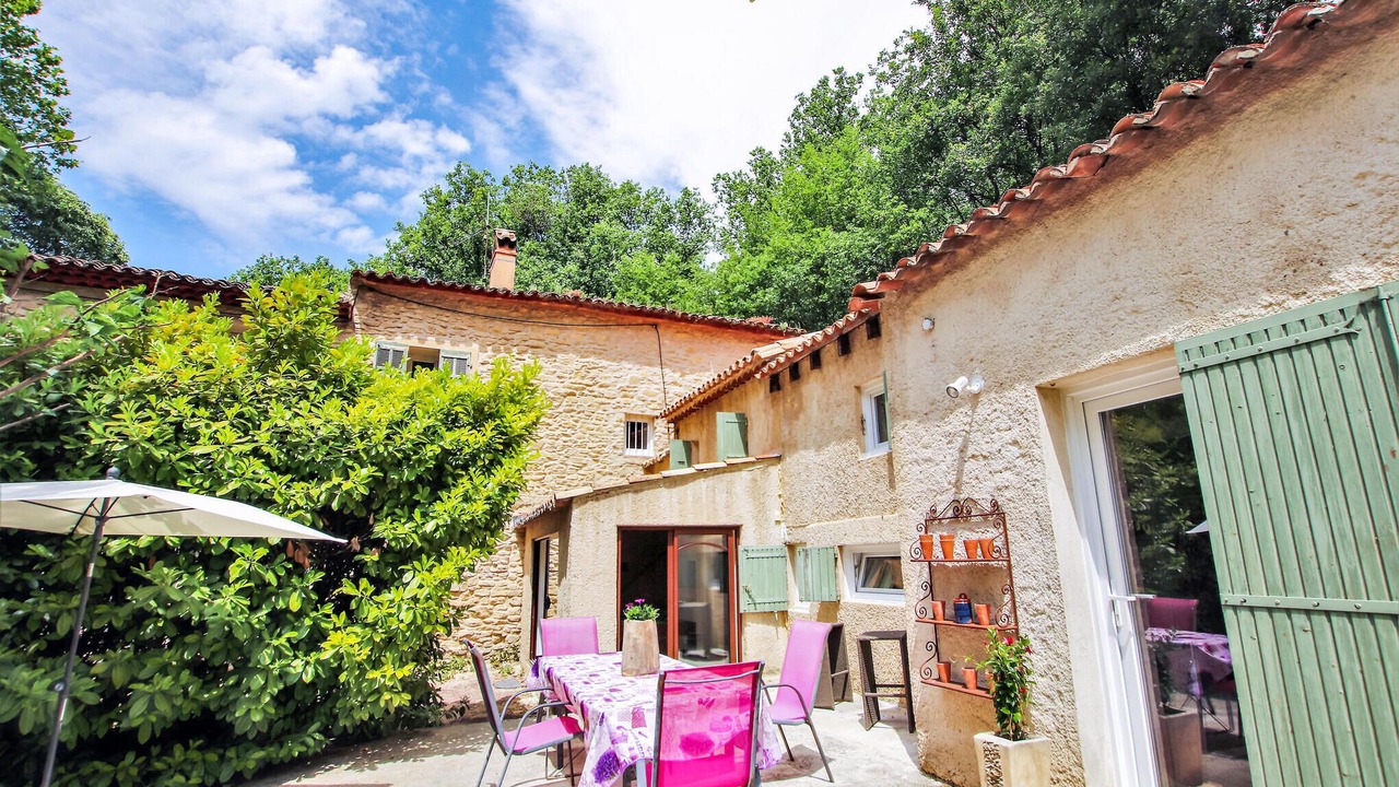 Photo of Others in Goult