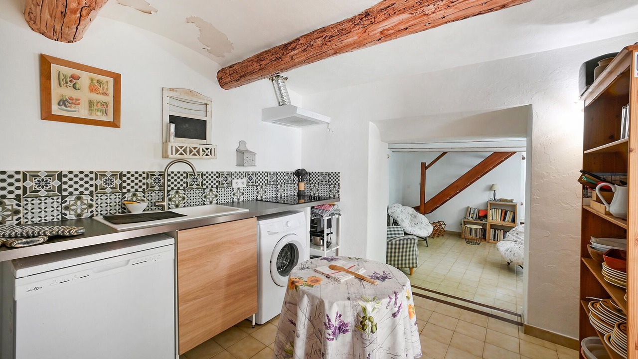 Photo of Others in Goult