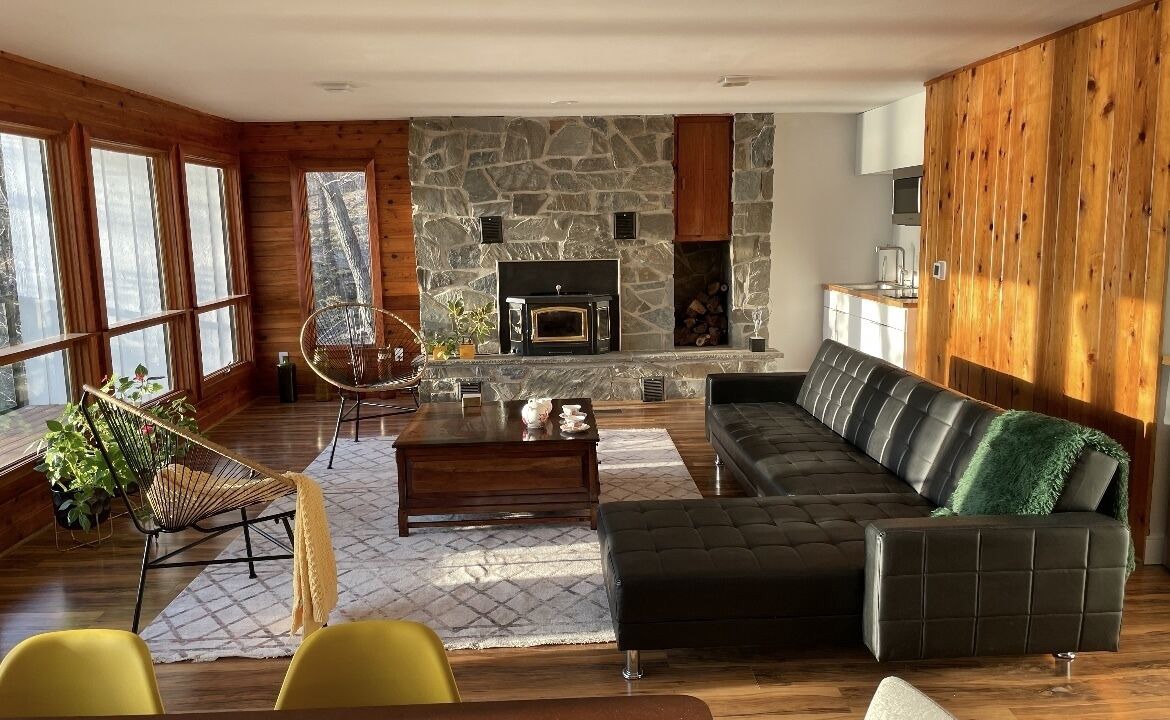 Photo of Livingroom in Ithaca