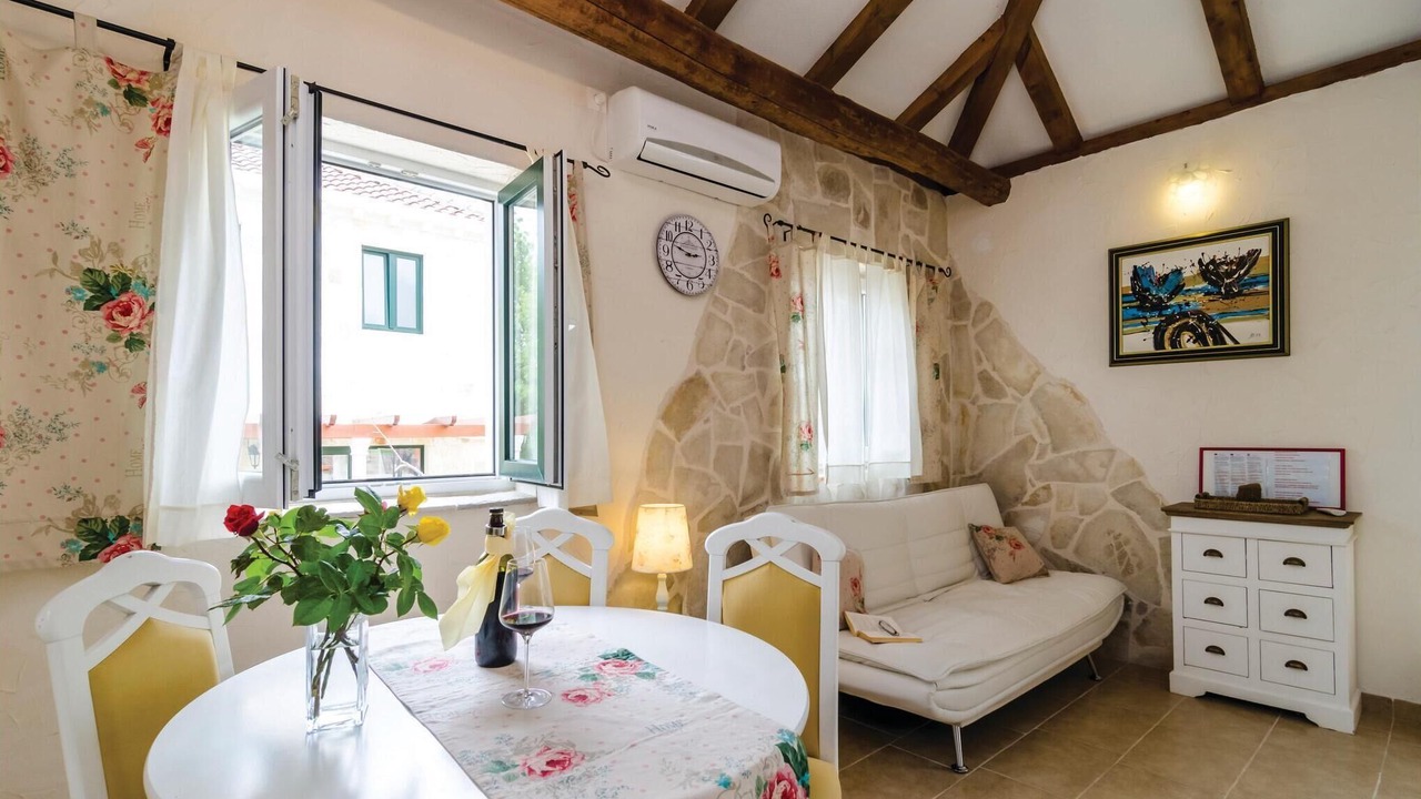Photo of Bedroom in Mocici