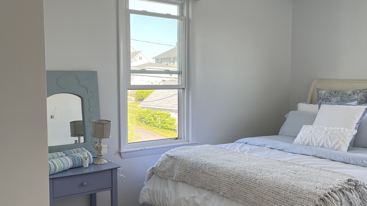 Photo of Bedroom in Green Harbor-Cedar Crest