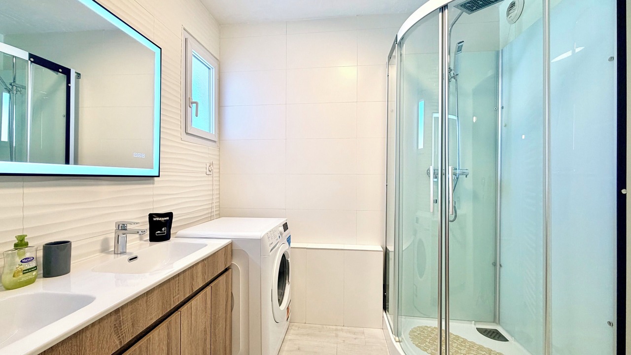 Photo of Bathroom in Chambery