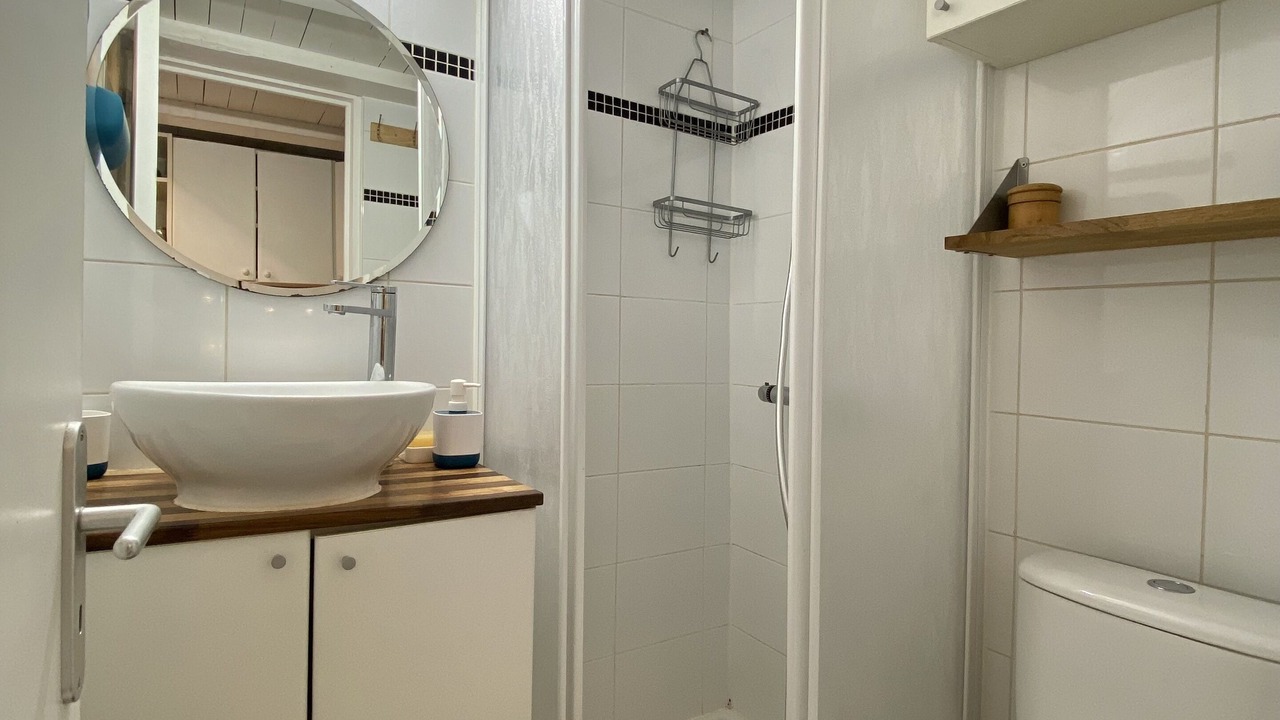 Photo of Bathroom in Arsenal