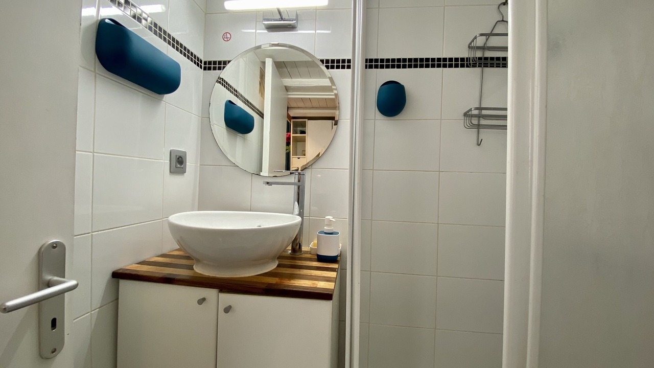 Photo of Bathroom in Arsenal