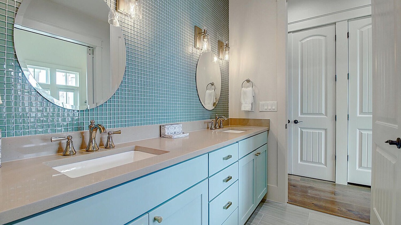 Photo of Bathroom in Cinnamon Shore