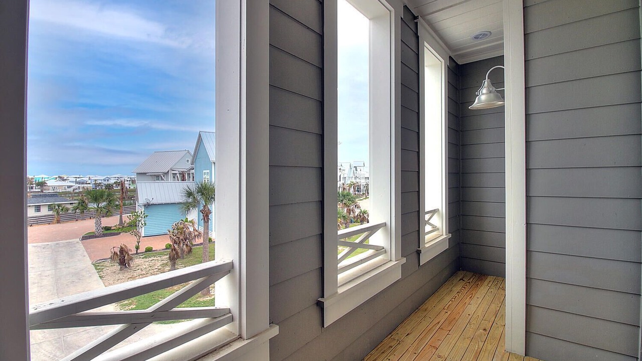 Photo of Patio Balcony in Cinnamon Shore