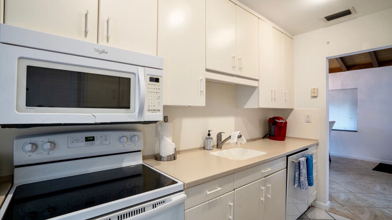 Photo of Kitchen in Hendricks and Venice Isles